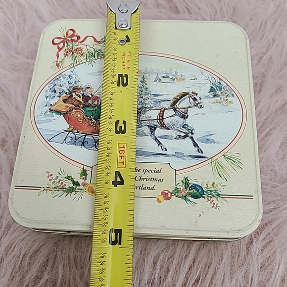 Vintage Metal Tin Horse Drawn Christmas Sleigh Petits Fours Made in USA - Picture 11 of 12